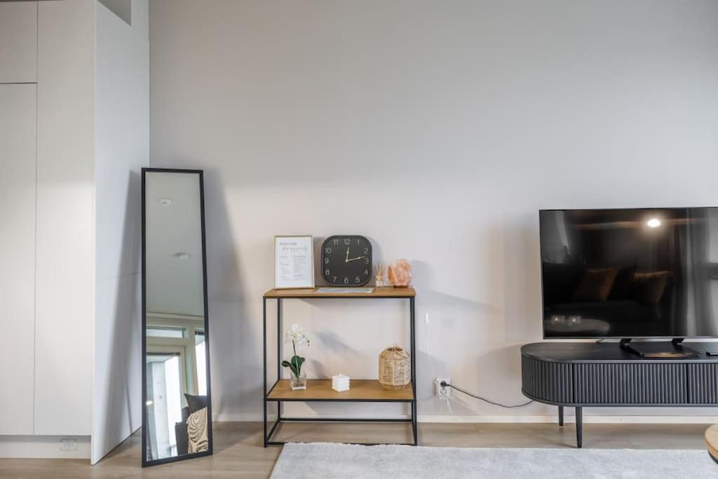 Koda Apartment - Taiga Suite - City Center - Free Wi-Fi Rovaniemi Bagian luar foto
